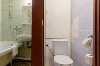 Гостиница Арена Москва Двухкомнатный номер c раздельными кроватями категории "Стандарт"-16