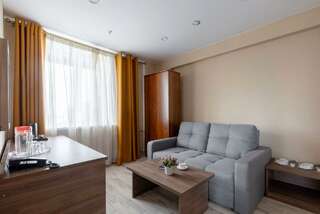 Гостиница Арена Москва Номер люкс с 1 двуспальной кроватью-3