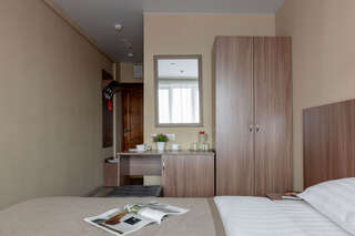 Гостиница Арена Москва Супериор 2-комнатный (двуспальная кровать и диван)-6