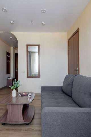 Гостиница Арена Москва 3-местный 2-комнатный номер улучшенный-2