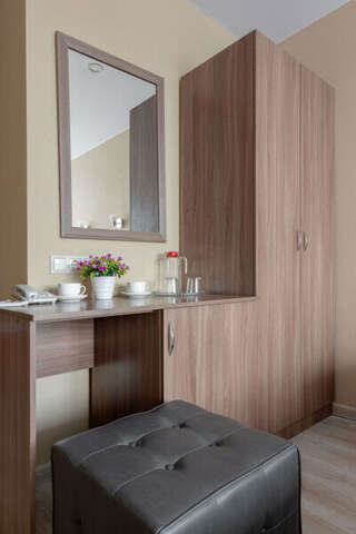 Гостиница Арена Москва Супериор 2-комнатный (двуспальная кровать и диван)-8