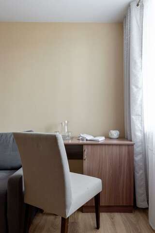 Гостиница Арена Москва 3-местный 2-комнатный номер улучшенный-11